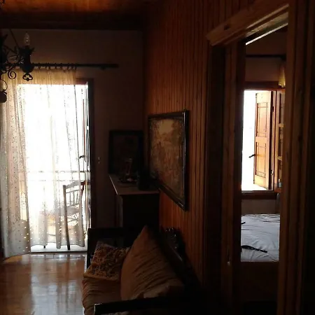 Kiki's Summer House